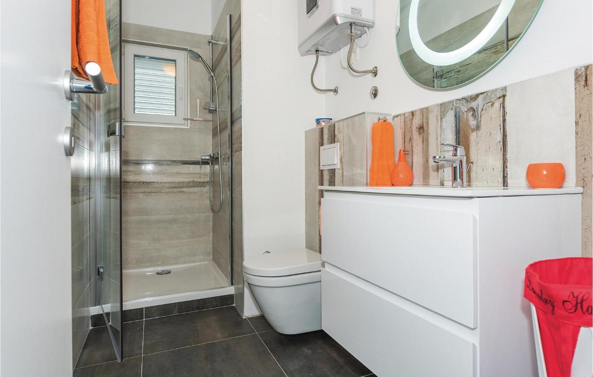 Cozy Apartment In Brodarica With Wifi Zewnętrze zdjęcie